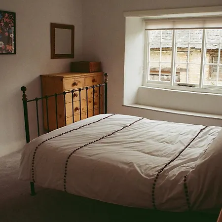 Georgian Mews Cottage: Cozy Retreat near Olney Market Exterior photo