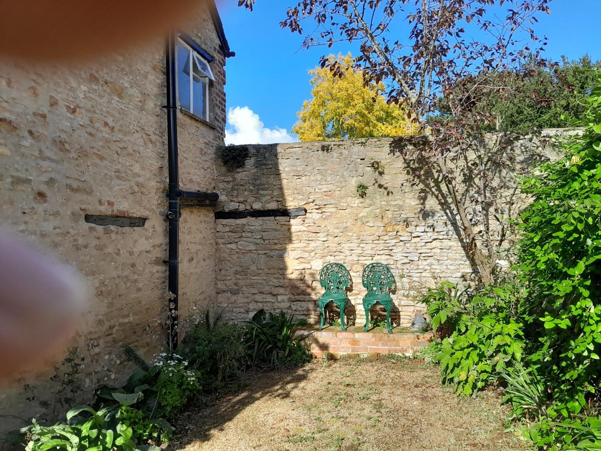 Georgian Mews Cottage: Cozy Retreat Near Market * Olney