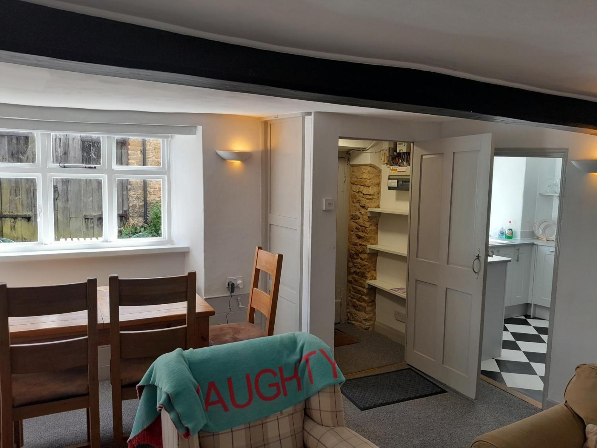 Holiday home Georgian Mews Cottage: Cozy Retreat Near Market