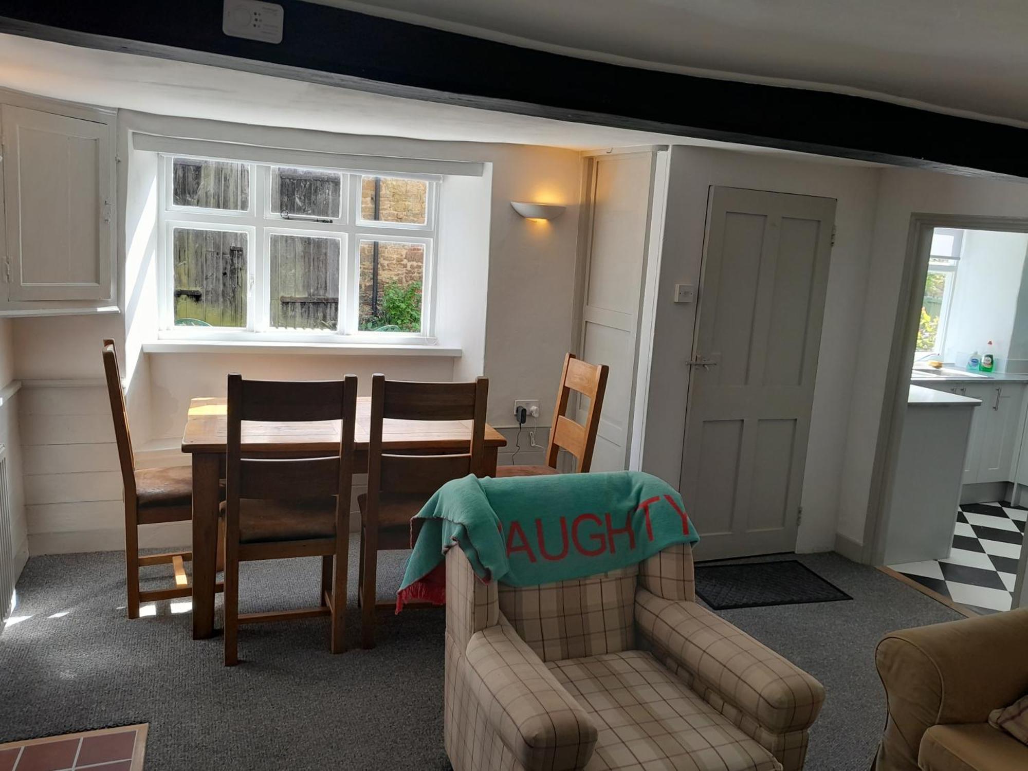 Holiday home Georgian Mews Cottage: Cozy Retreat Near Market *